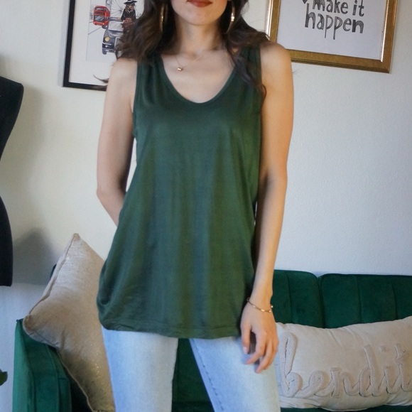 Olive Green Sleeveless Shirt Scoop Neckline Size L - Picture 2 of 6
